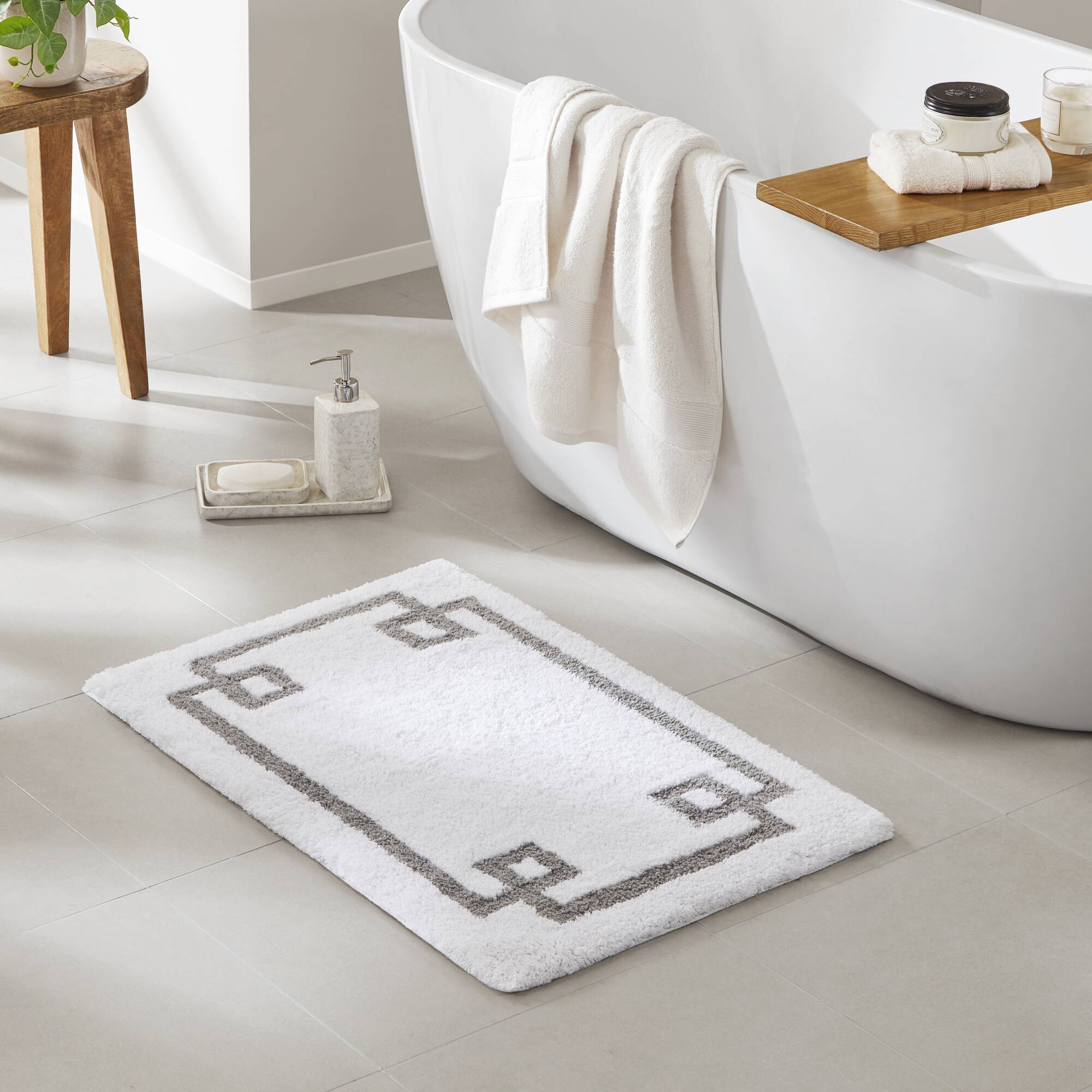 Evan Cotton Tufted Bath Rug 24x72
