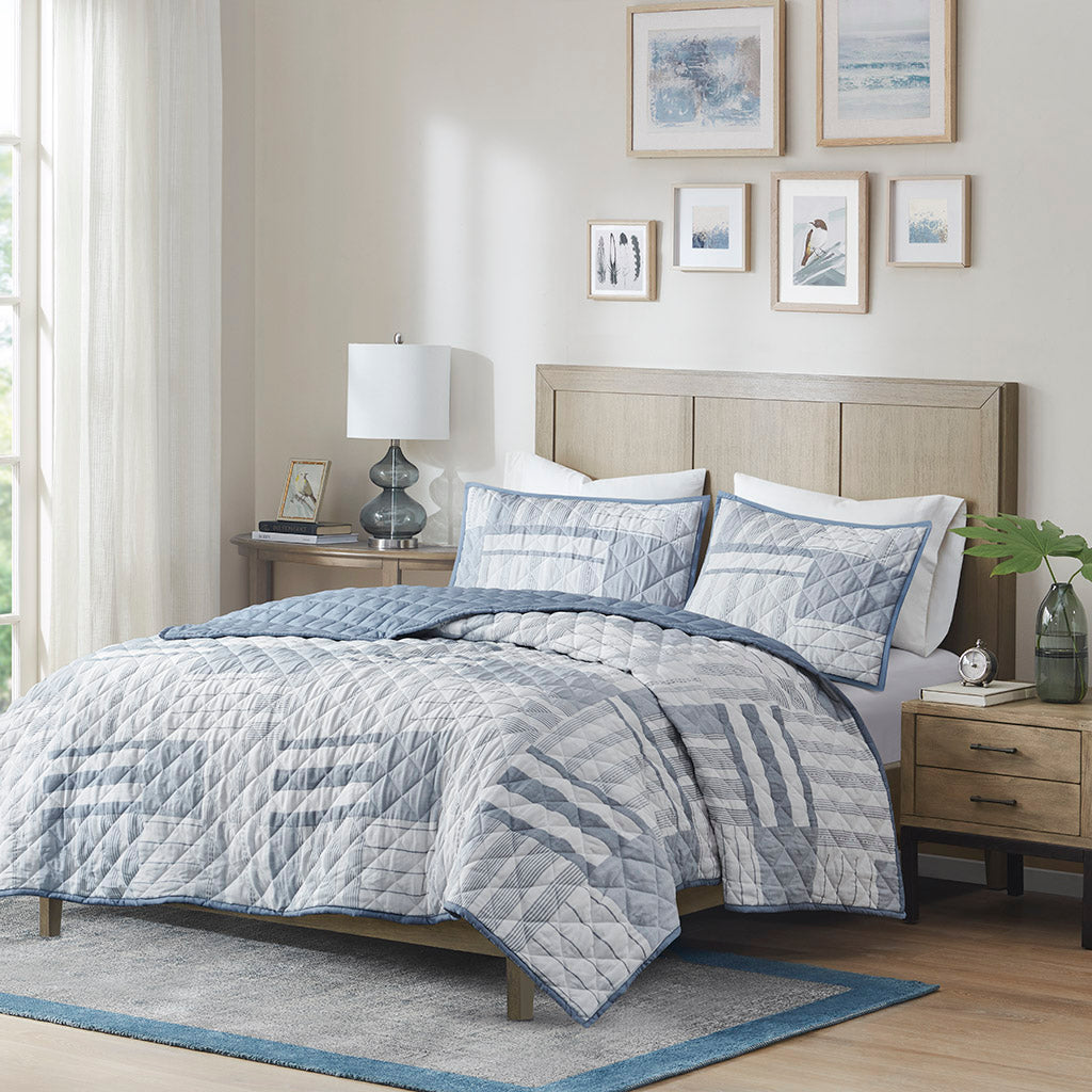 Graham 3 Piece Reversible Matelasse Coverlet Set