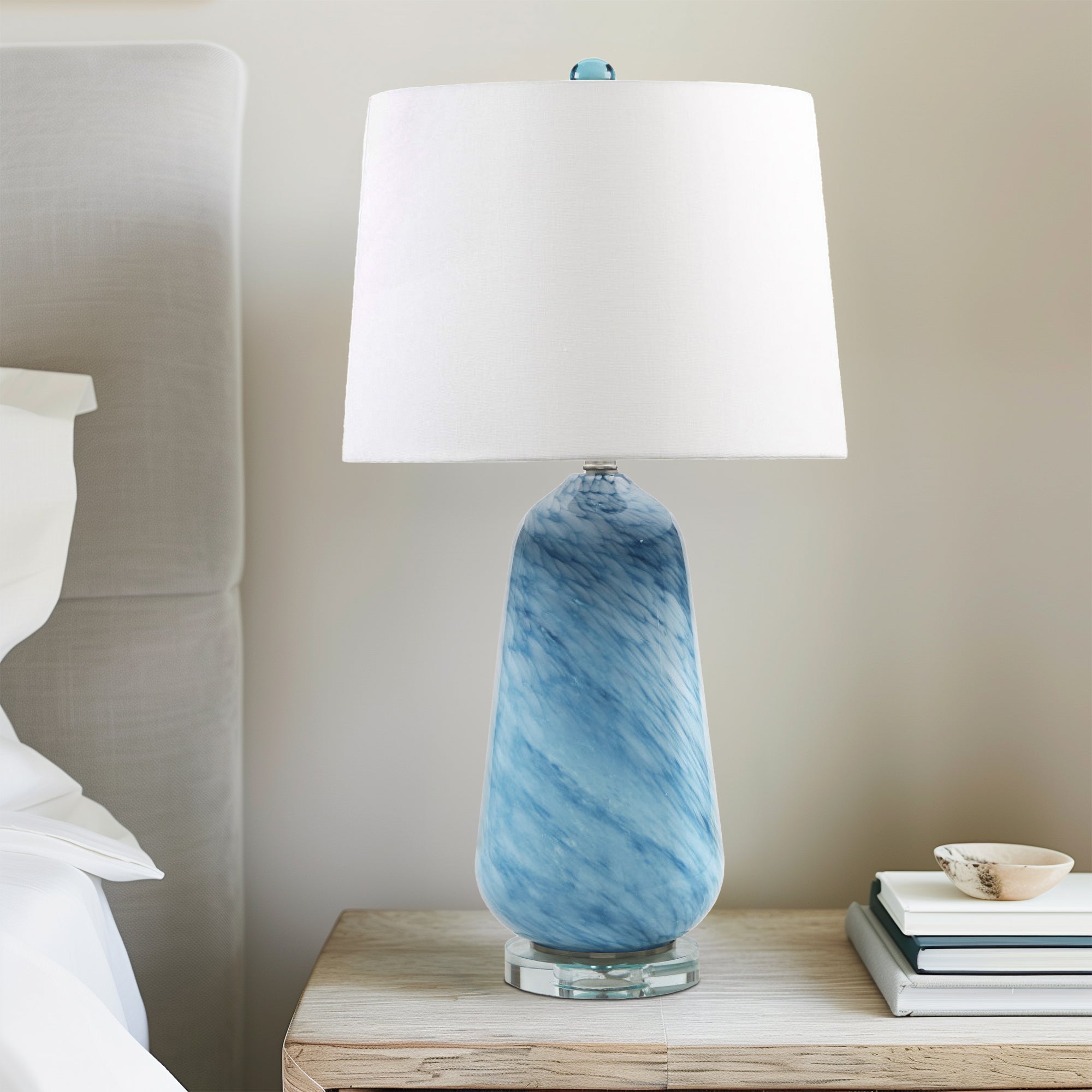 Aquaviva Embossed Floral Resin Table Lamp