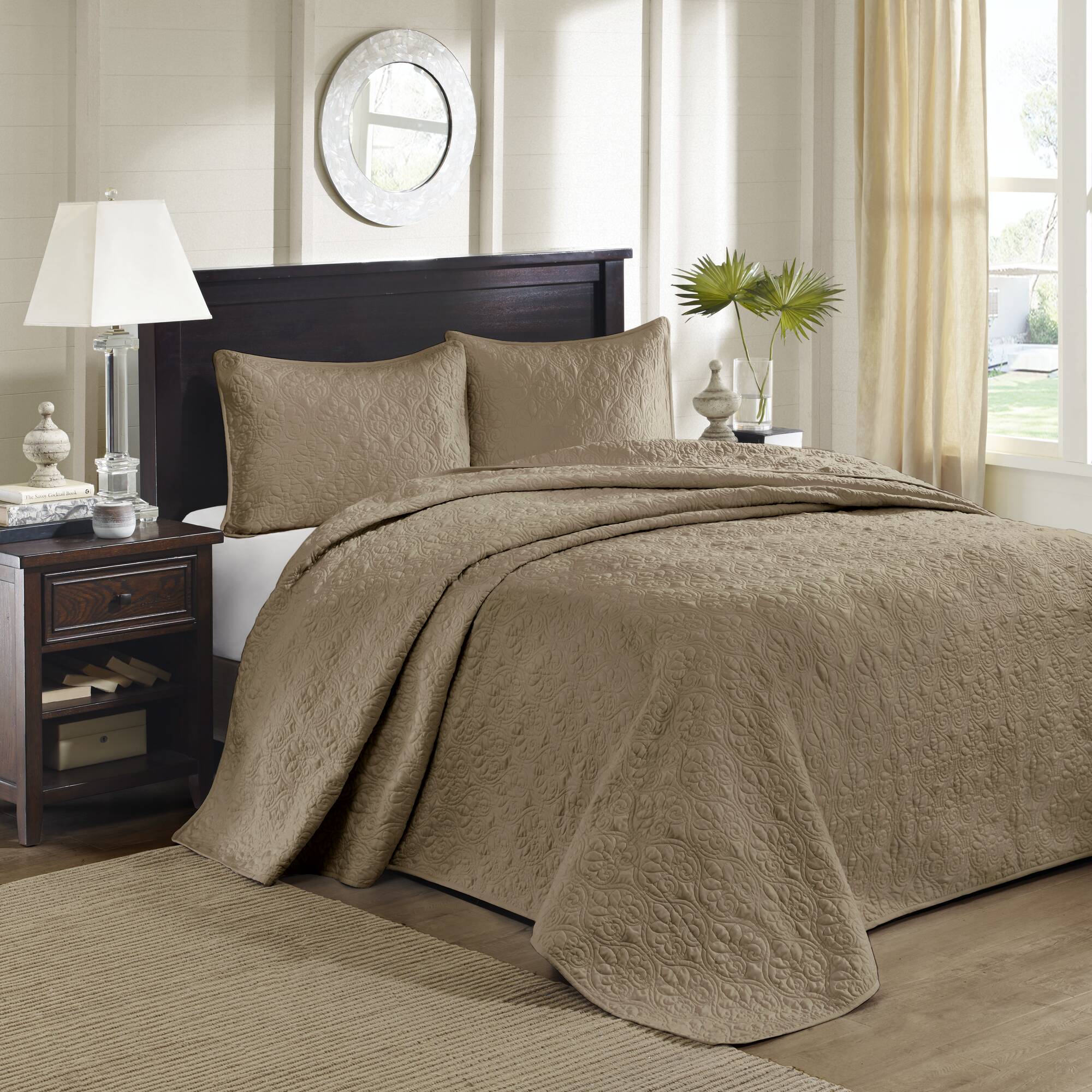 Quebec Reversible Bedspread Set