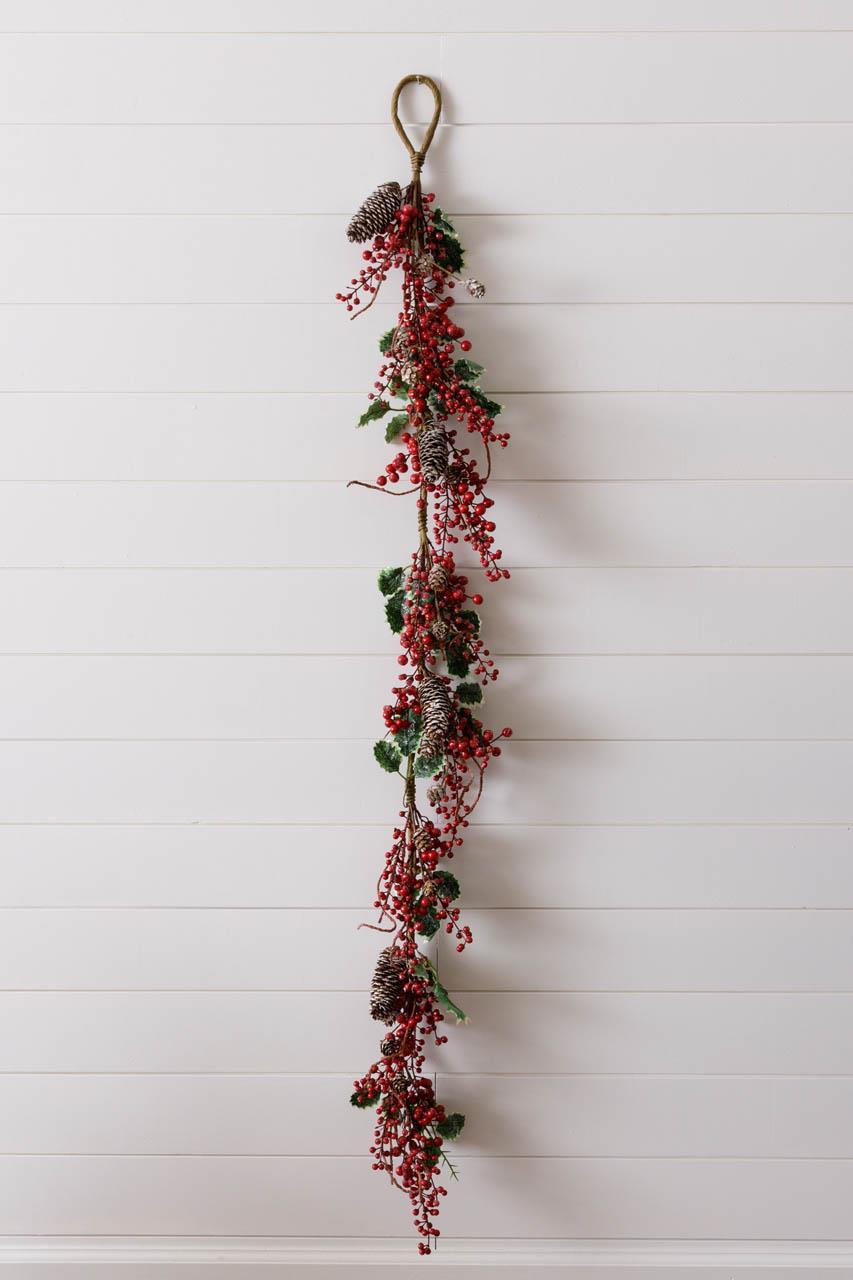 Variegated Holly w/ Berries Garland