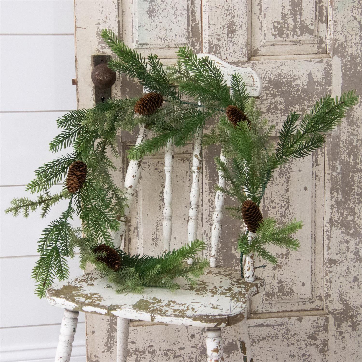 Pine w/ Pinecones Garland