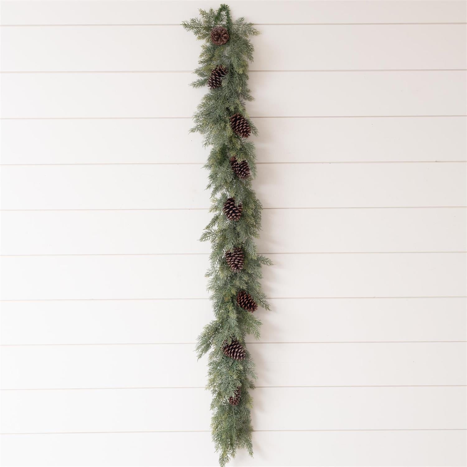 Cedar Greenery w/ Pinecones Garland