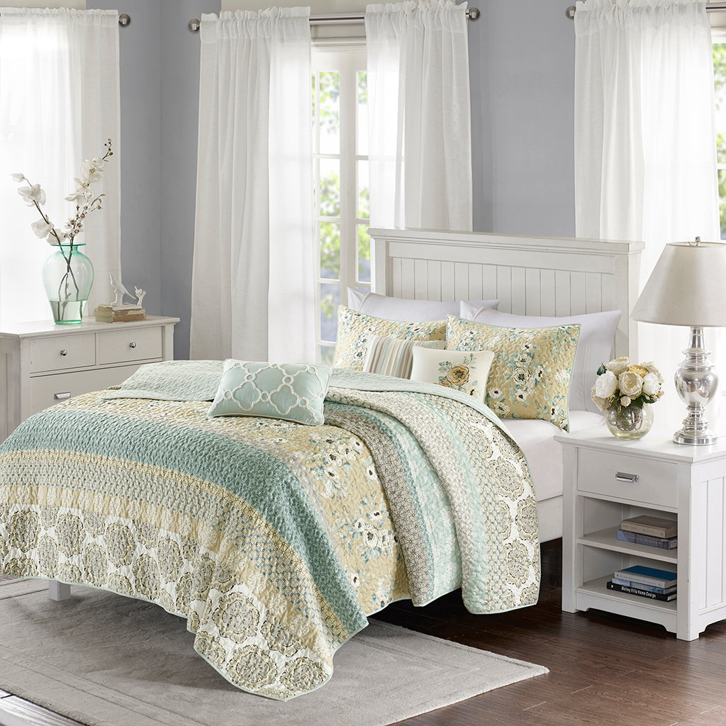 Willa 6 Piece Cotton Quilt Set with Throw Pillows
