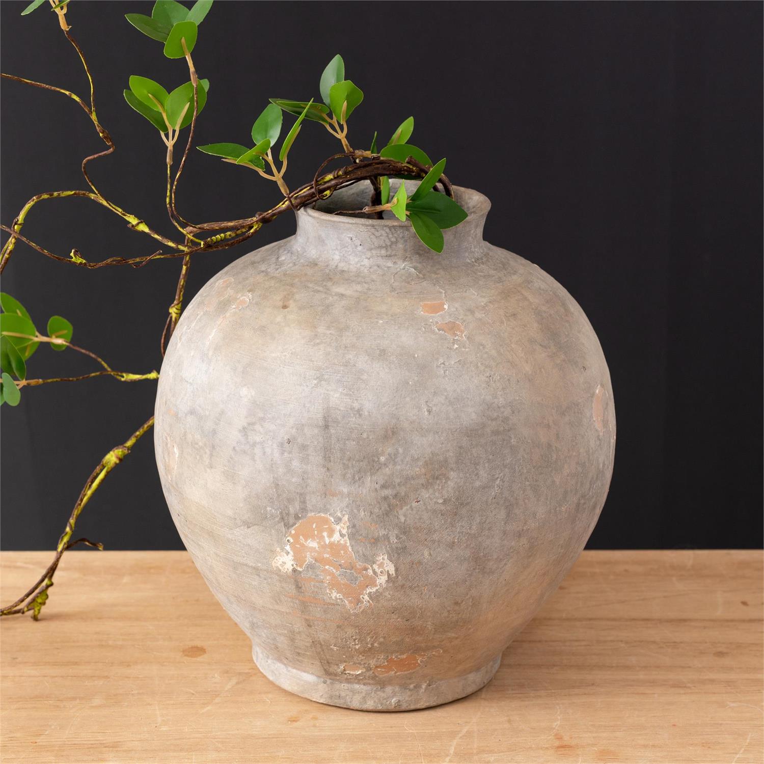 Eathy Finish Vase