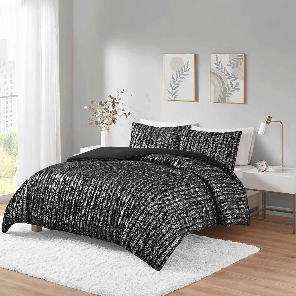 Naomi Comforter Set