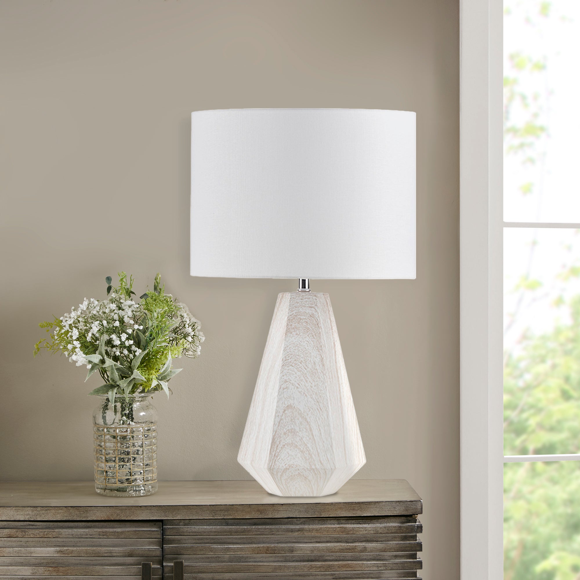 Flinn Concrete Table Lamp