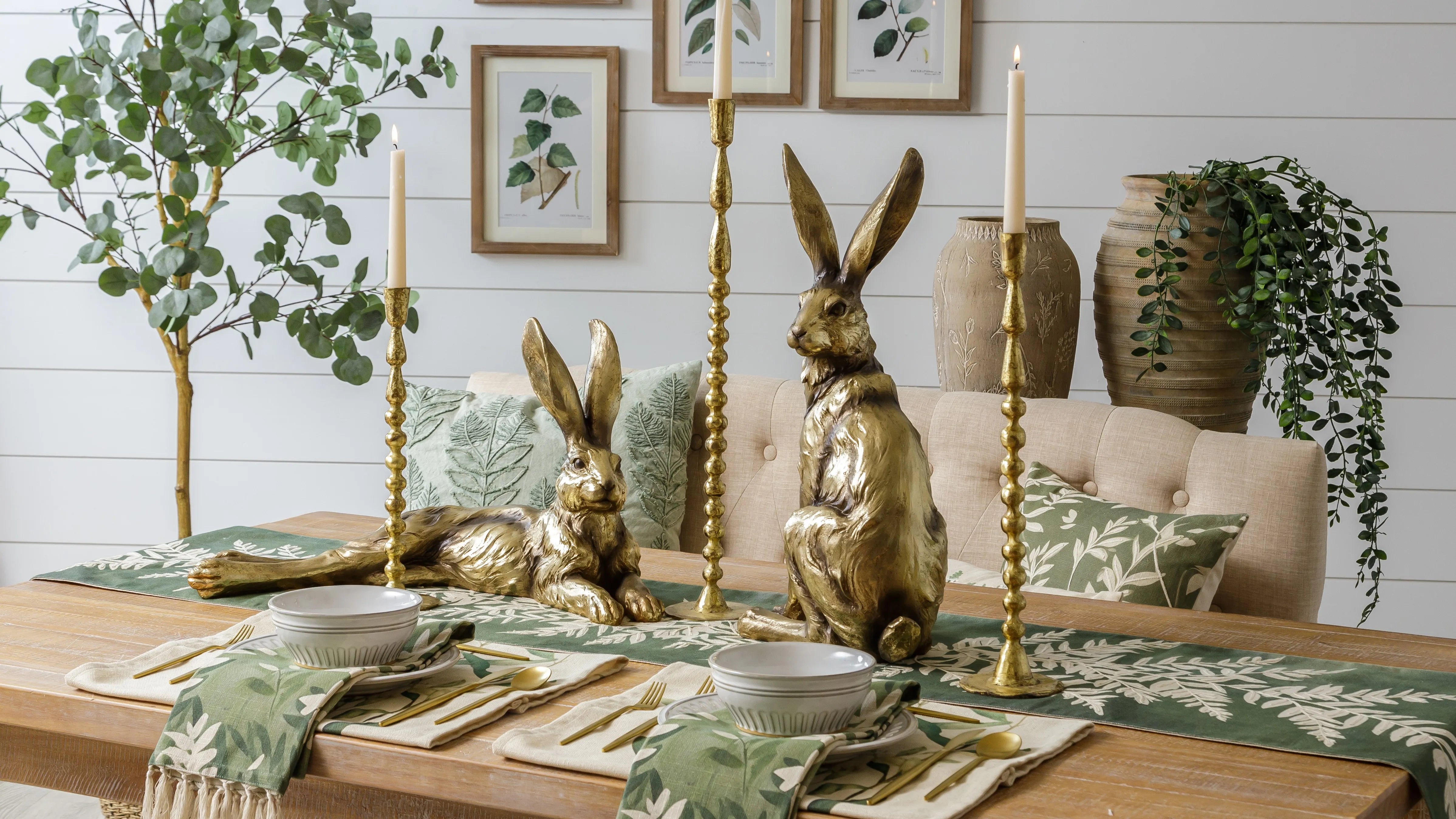 White Hydrangea with Mixed Greens Garland
