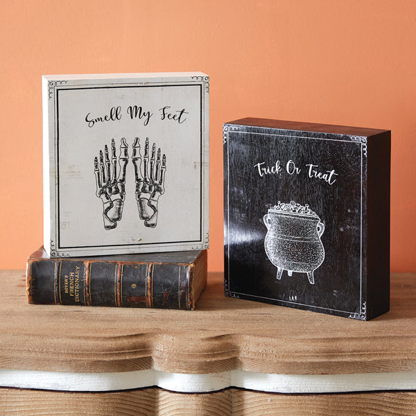 Set of Trick-or-Treat Smell My Feet Wood Box Signs
