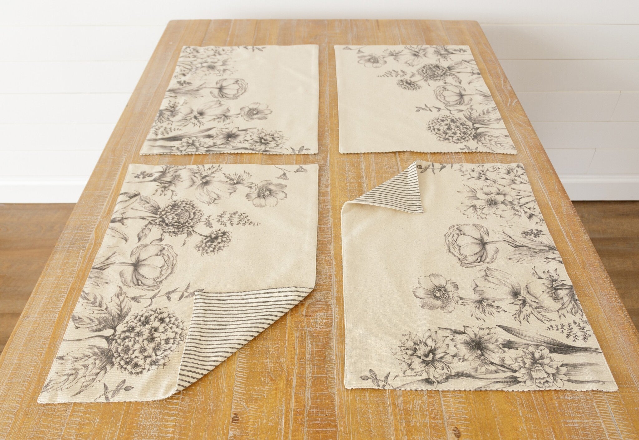 Black & White Botanical Reversible Placemats (S/4)