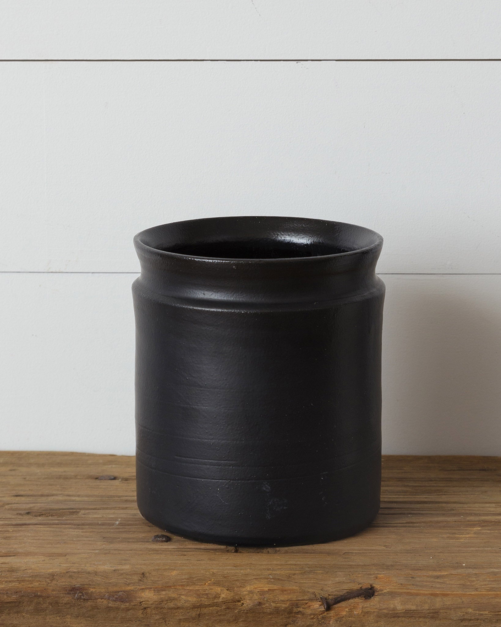Matte Black Crock