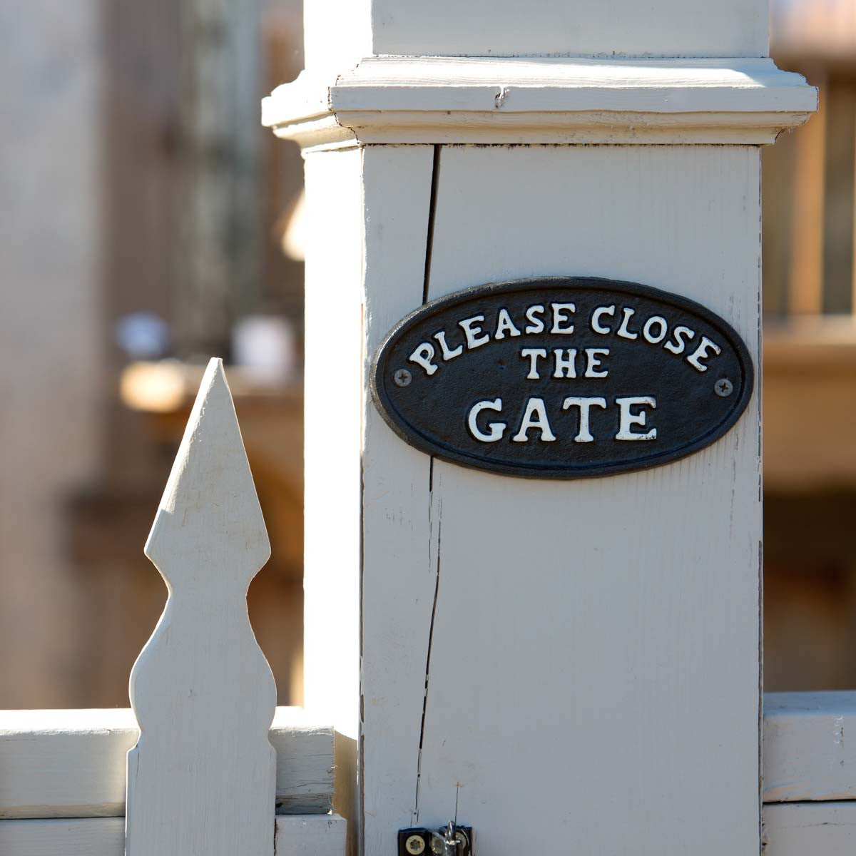 Close The Gate Cast Iron Sign