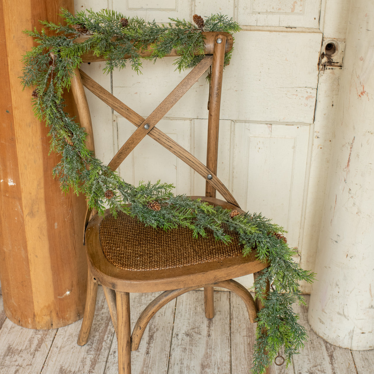 6' Snowy Green Pine & Pinecone Garland