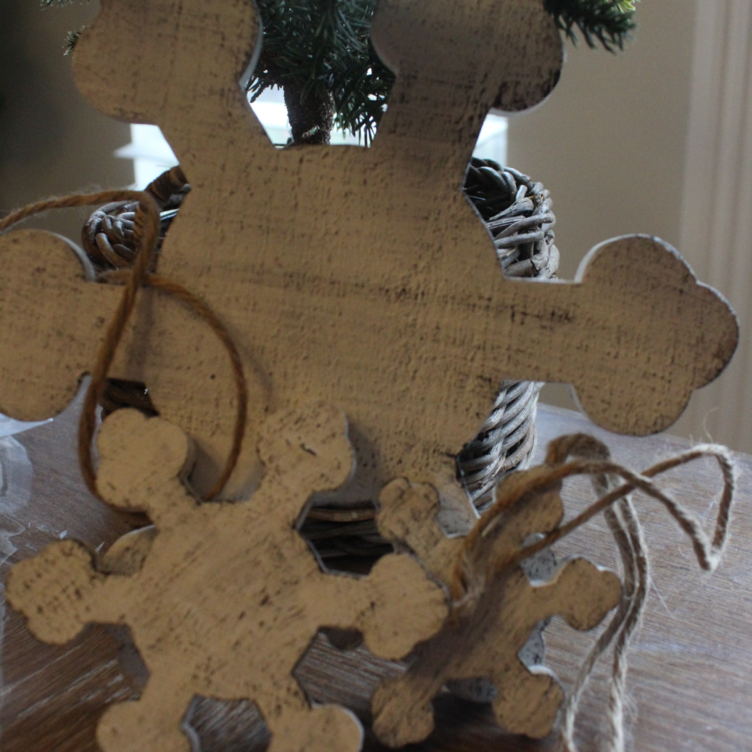 Medium Rustic Shabby Wooden Snowflake
