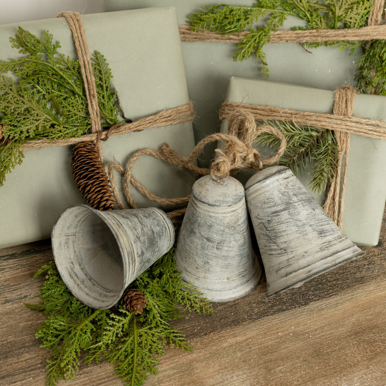 21" Holiday Bronze Hanging Bells