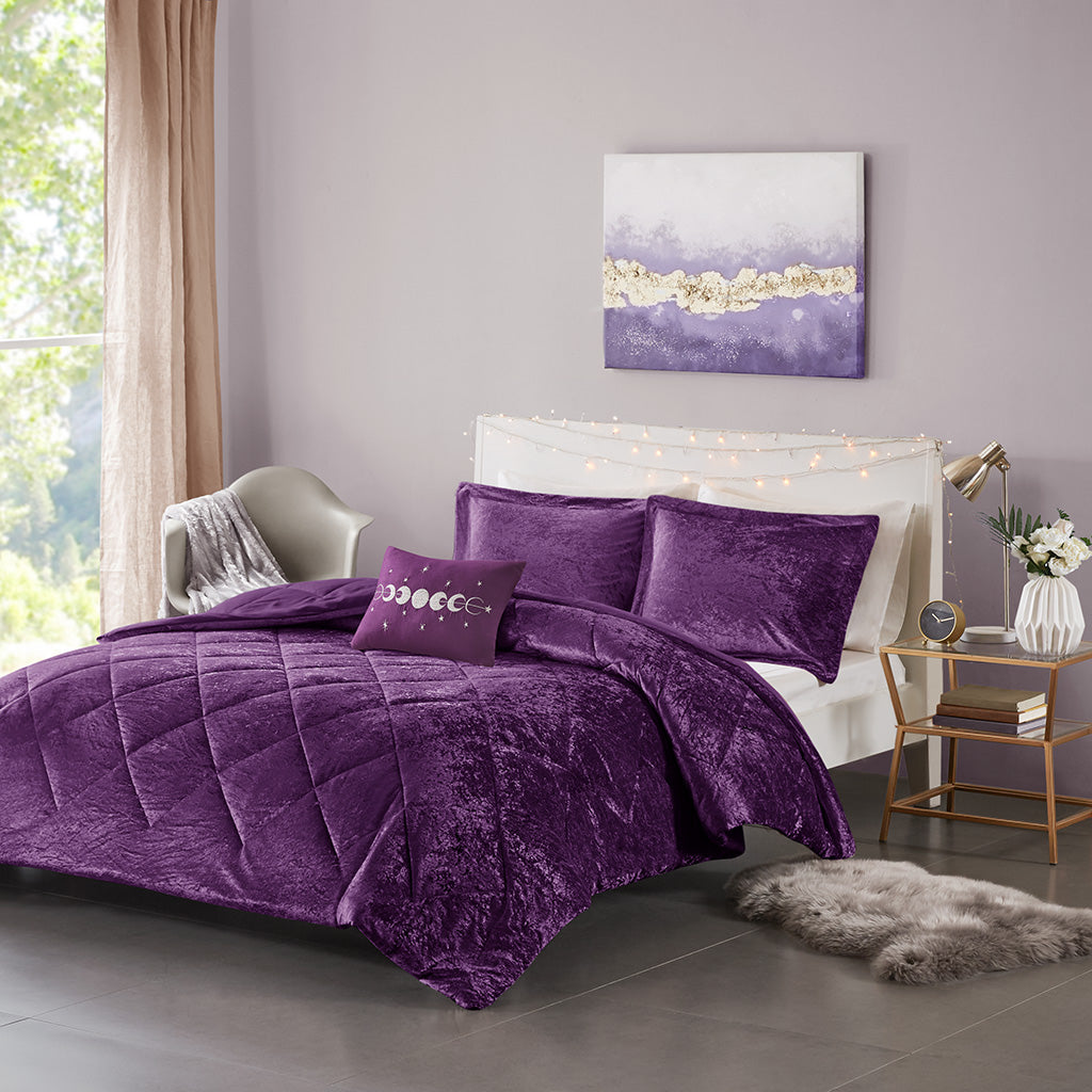 Felicia Velvet Comforter Set with Throw Pillow
