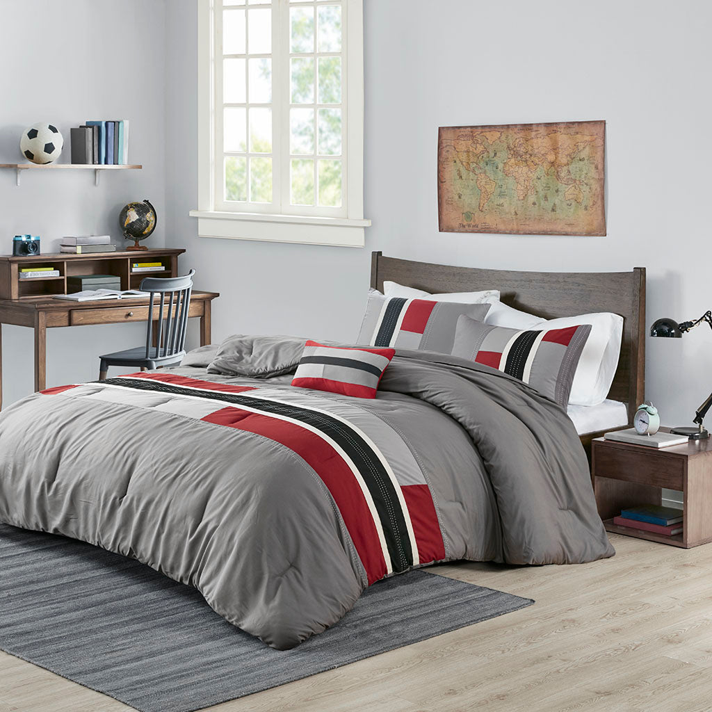 Pipeline Comforter Set