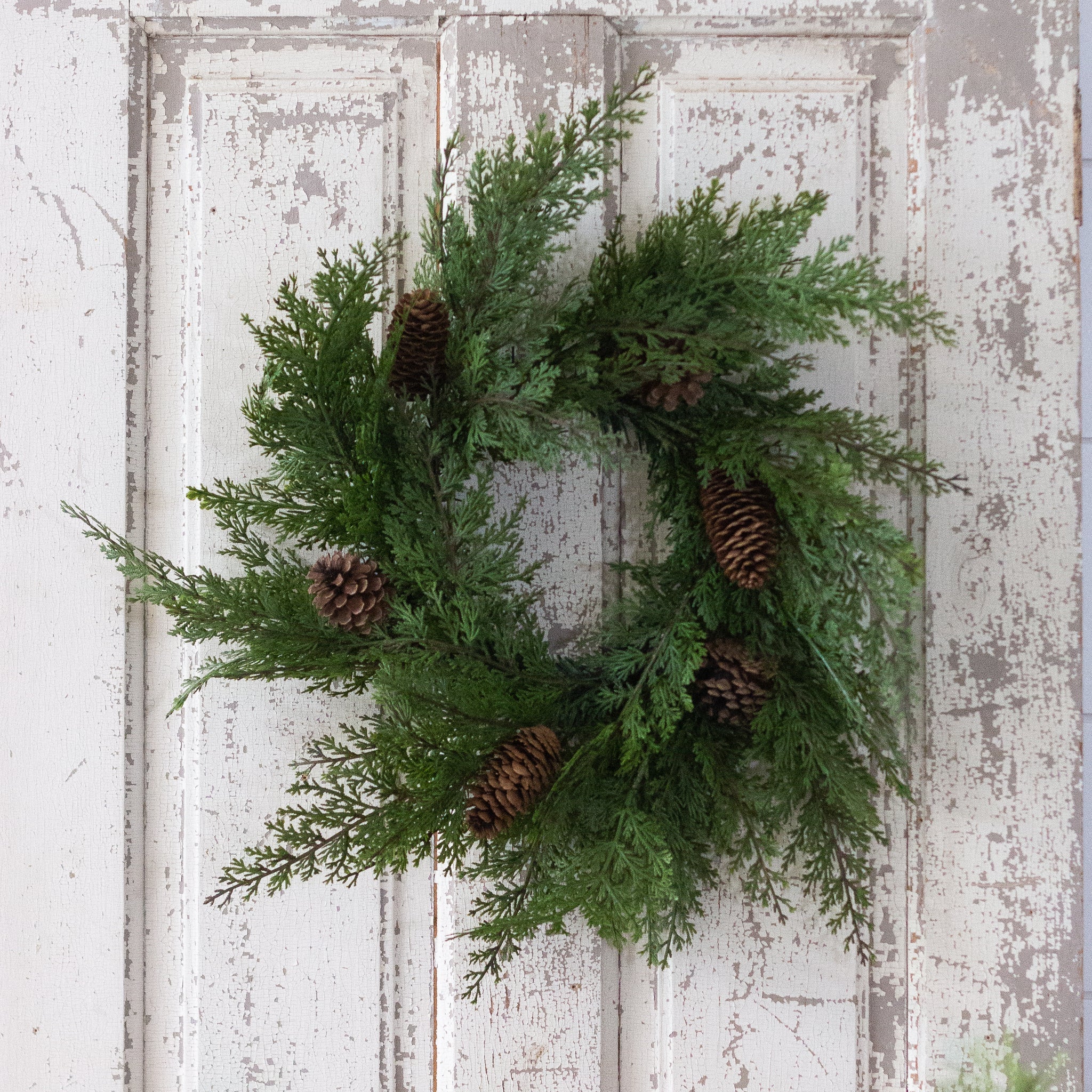 21' Cedar Wreath w/ Pinecones