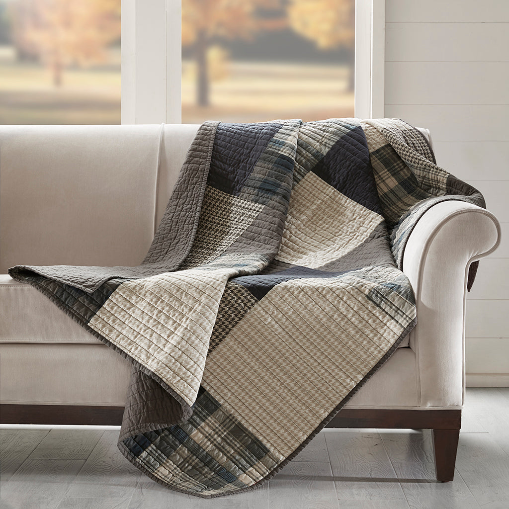 Winter hills Quilted Throw