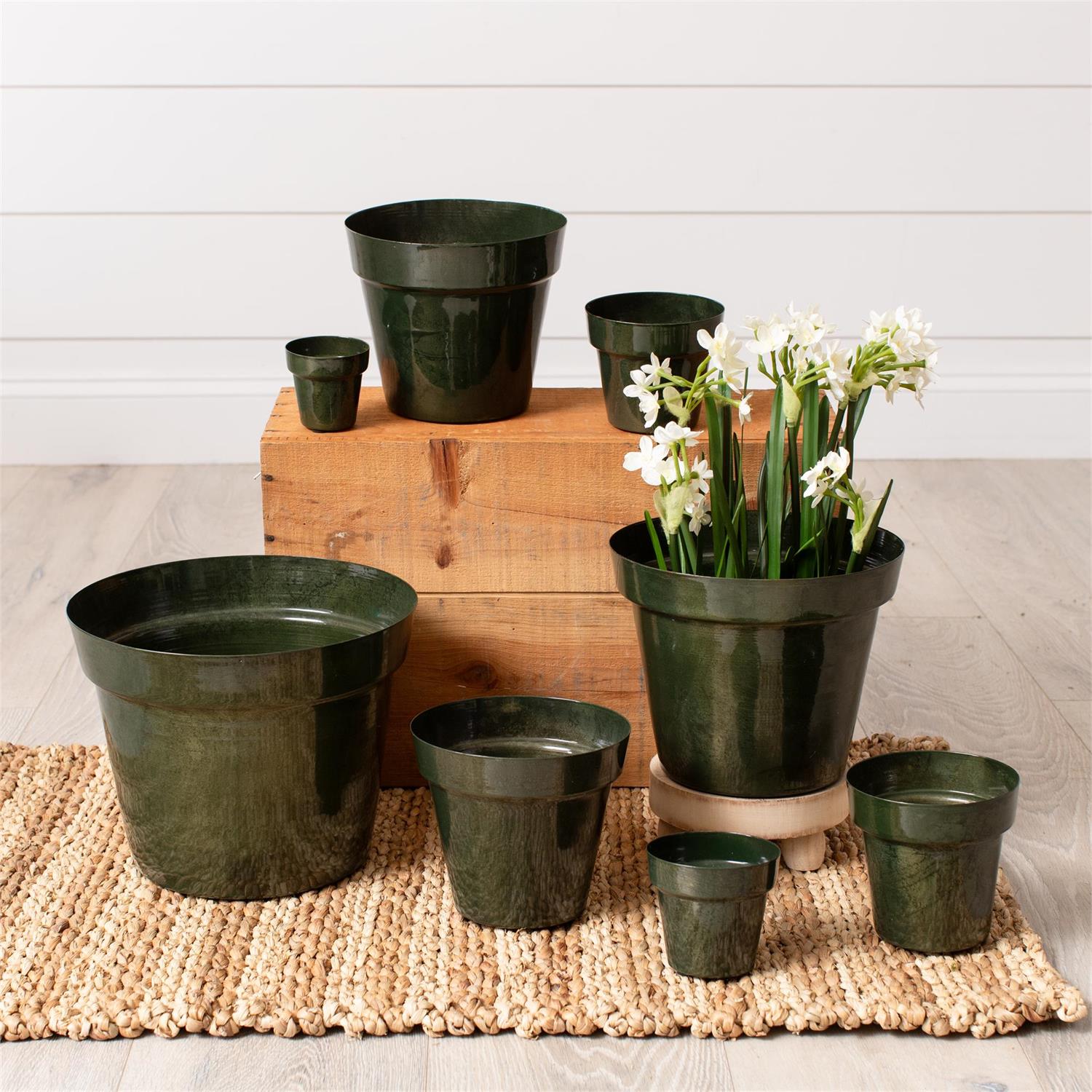 Enameled Green Planters (S/8)