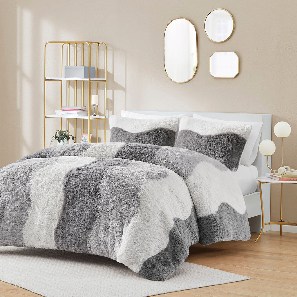 Cassie Ombre Shaggy Faux Fur Comforter Set