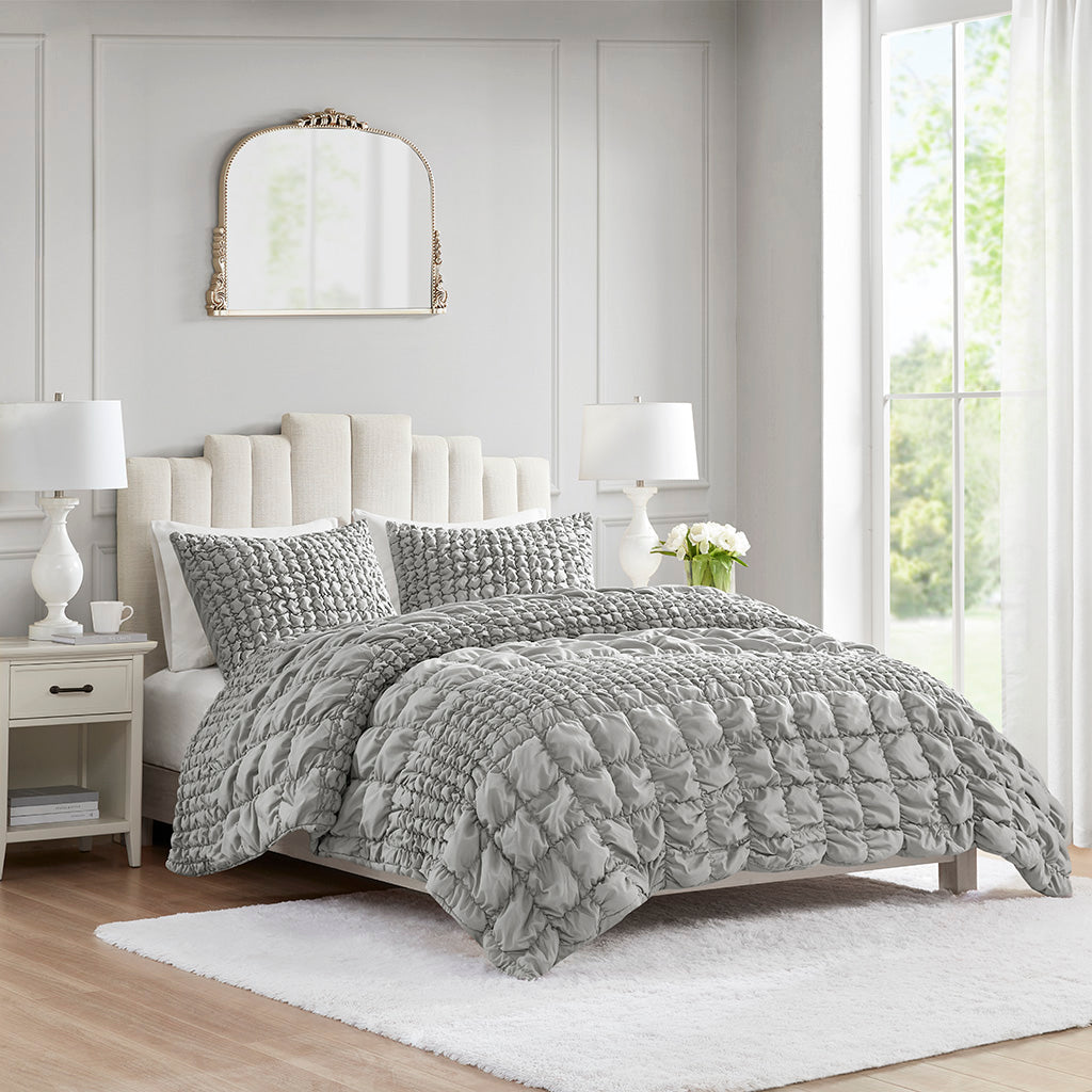 Evelyn 3 Piece Tufted Woven Medallion Comforter Set