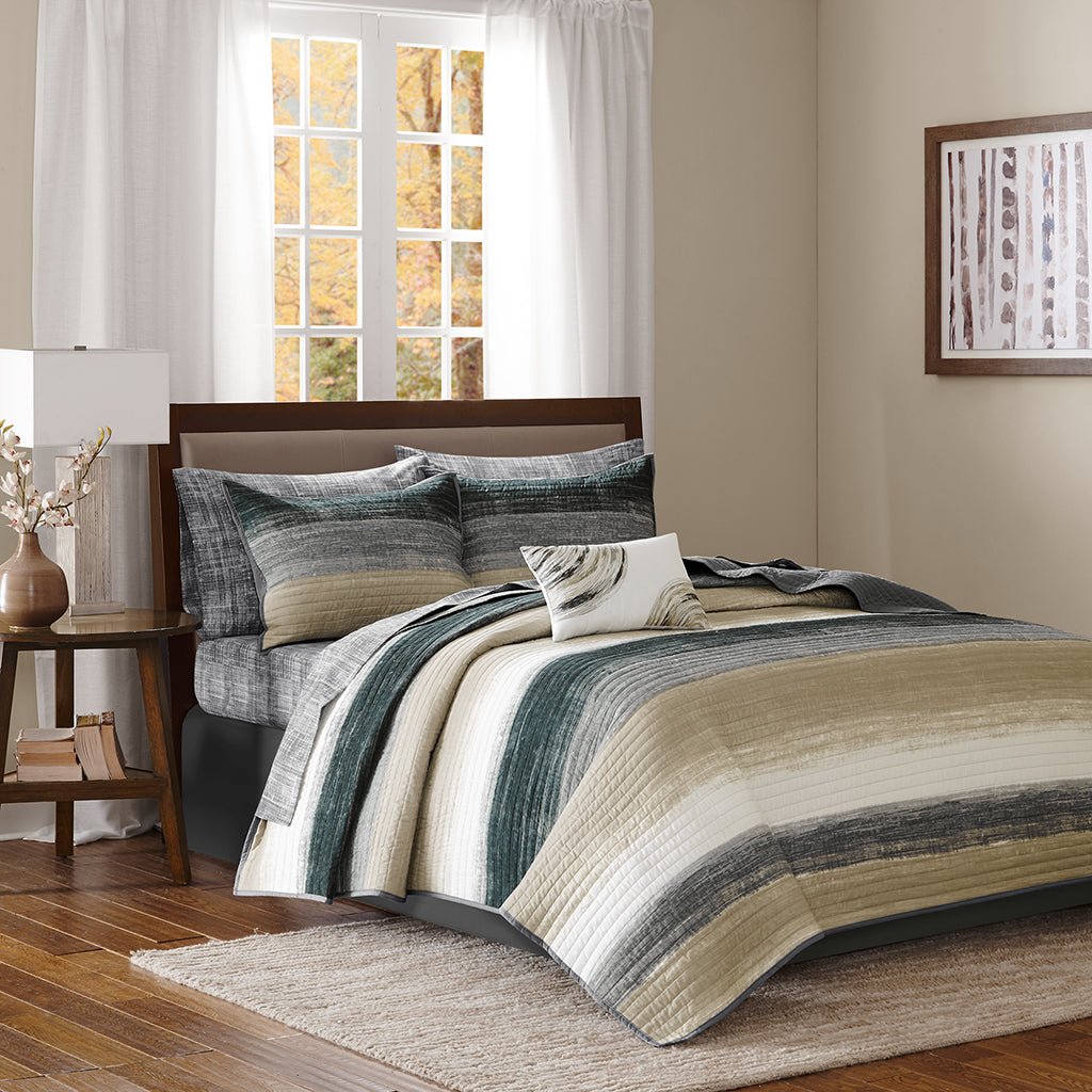 Saben 8 Piece Quilt Set with Cotton Bed Sheets