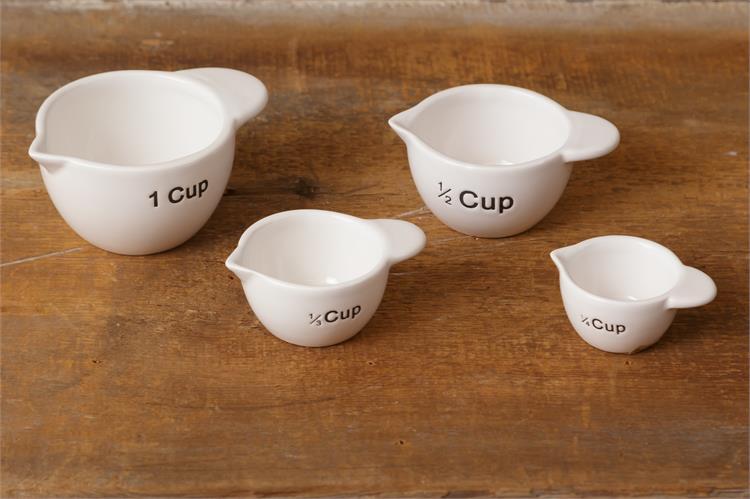 Embossed Lettering Measuring Cups