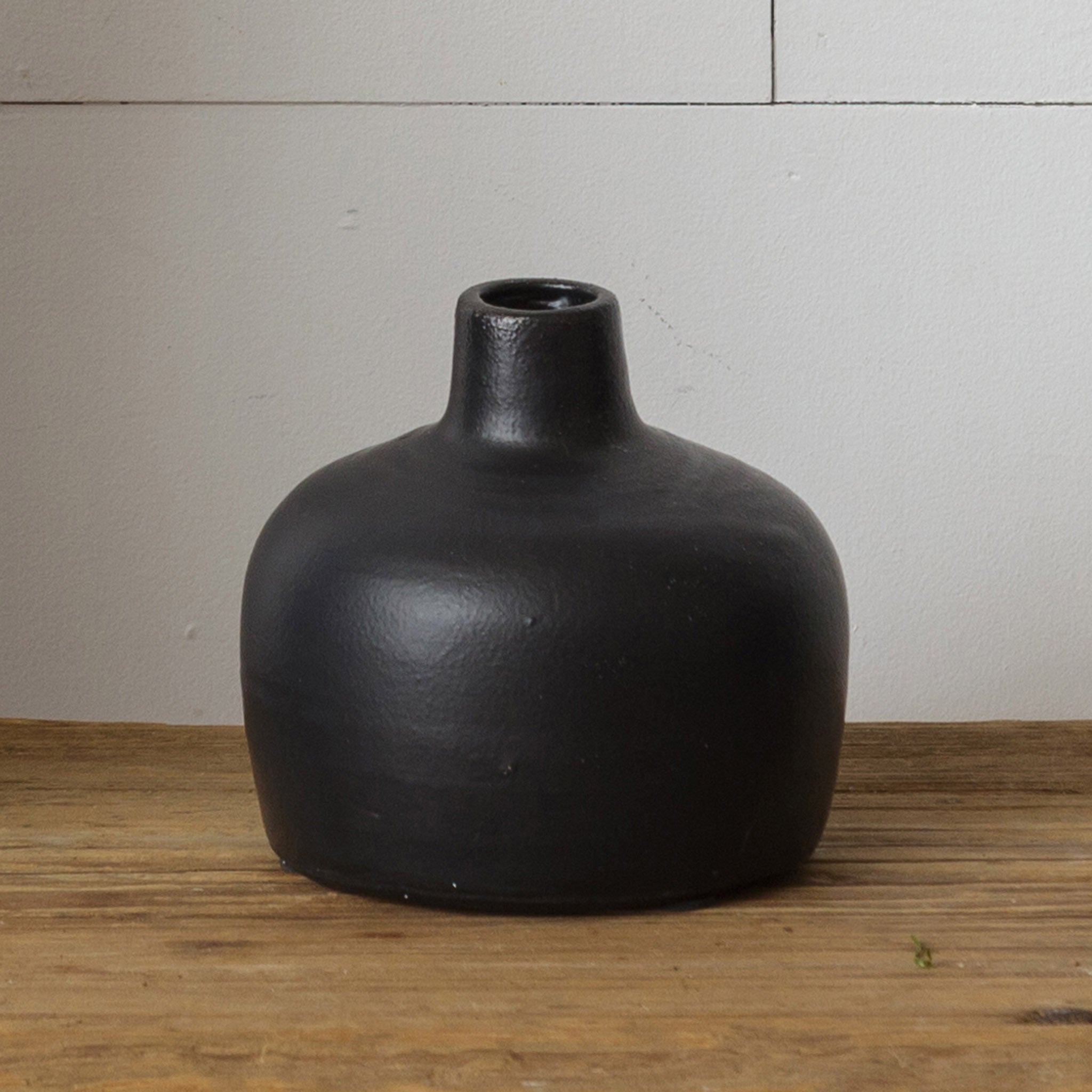Matte Black Vase (L)