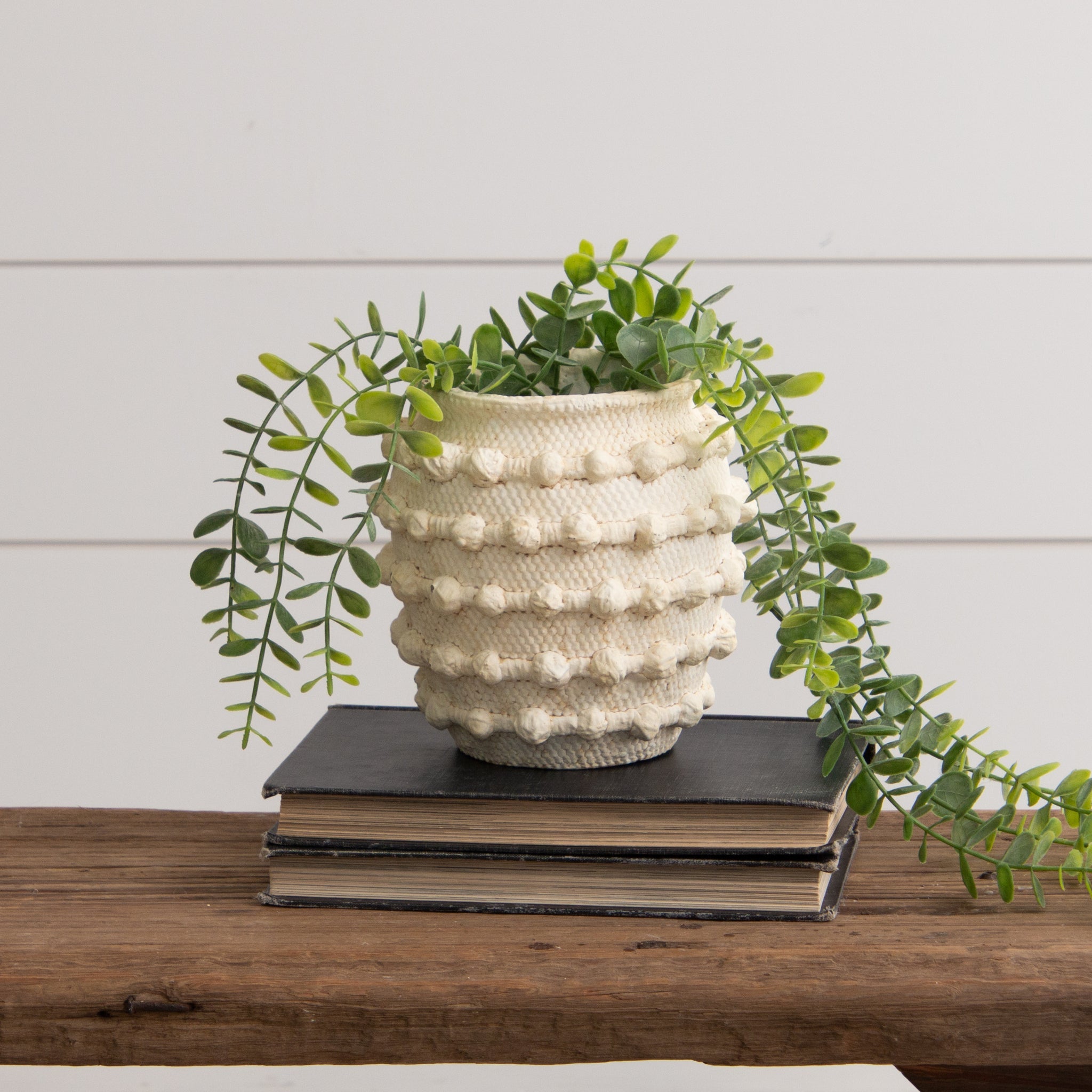 Ivory Textured Knot Cement Vase (S)