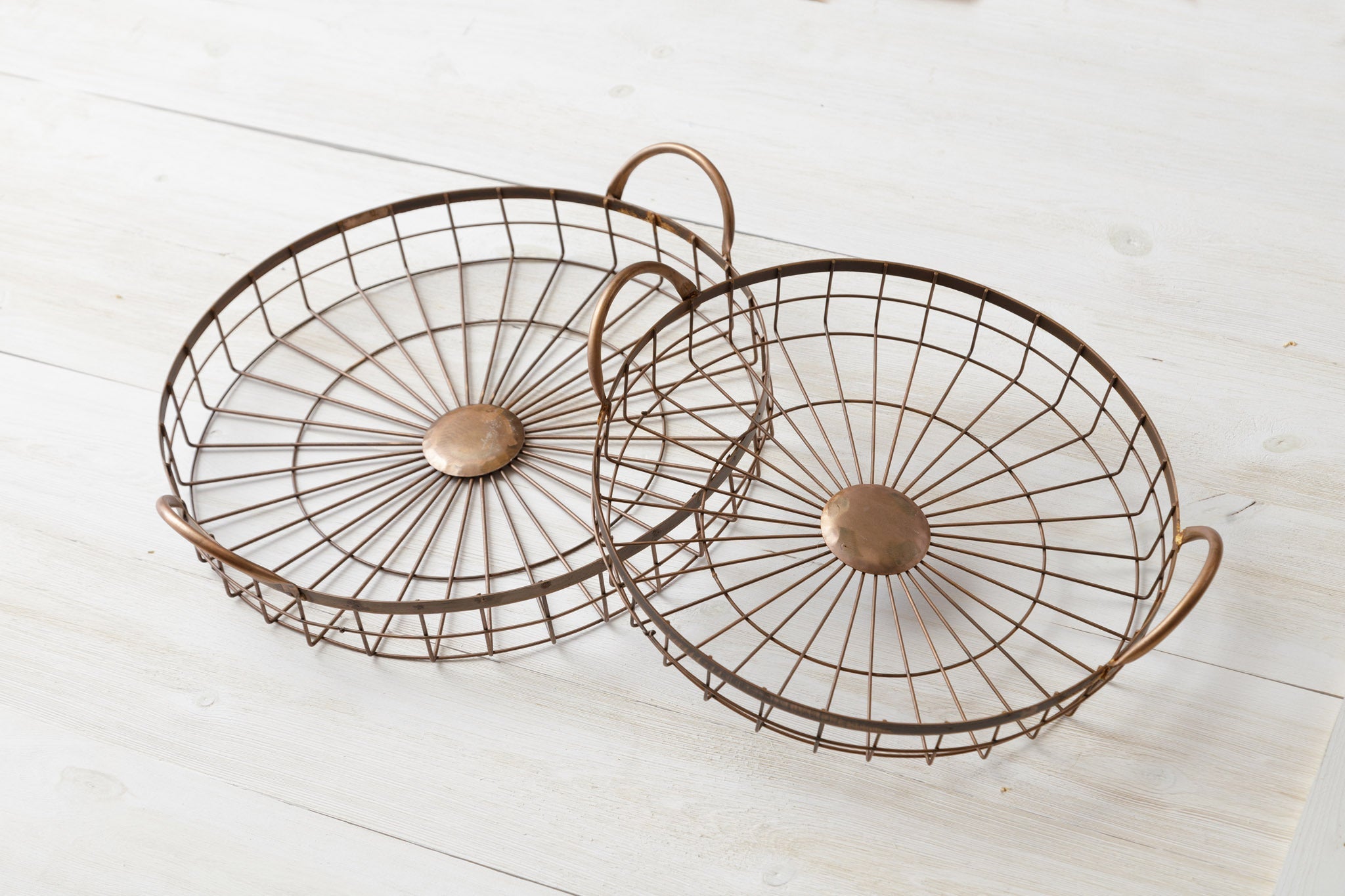 Weathered Copper Round Trays (S/2)