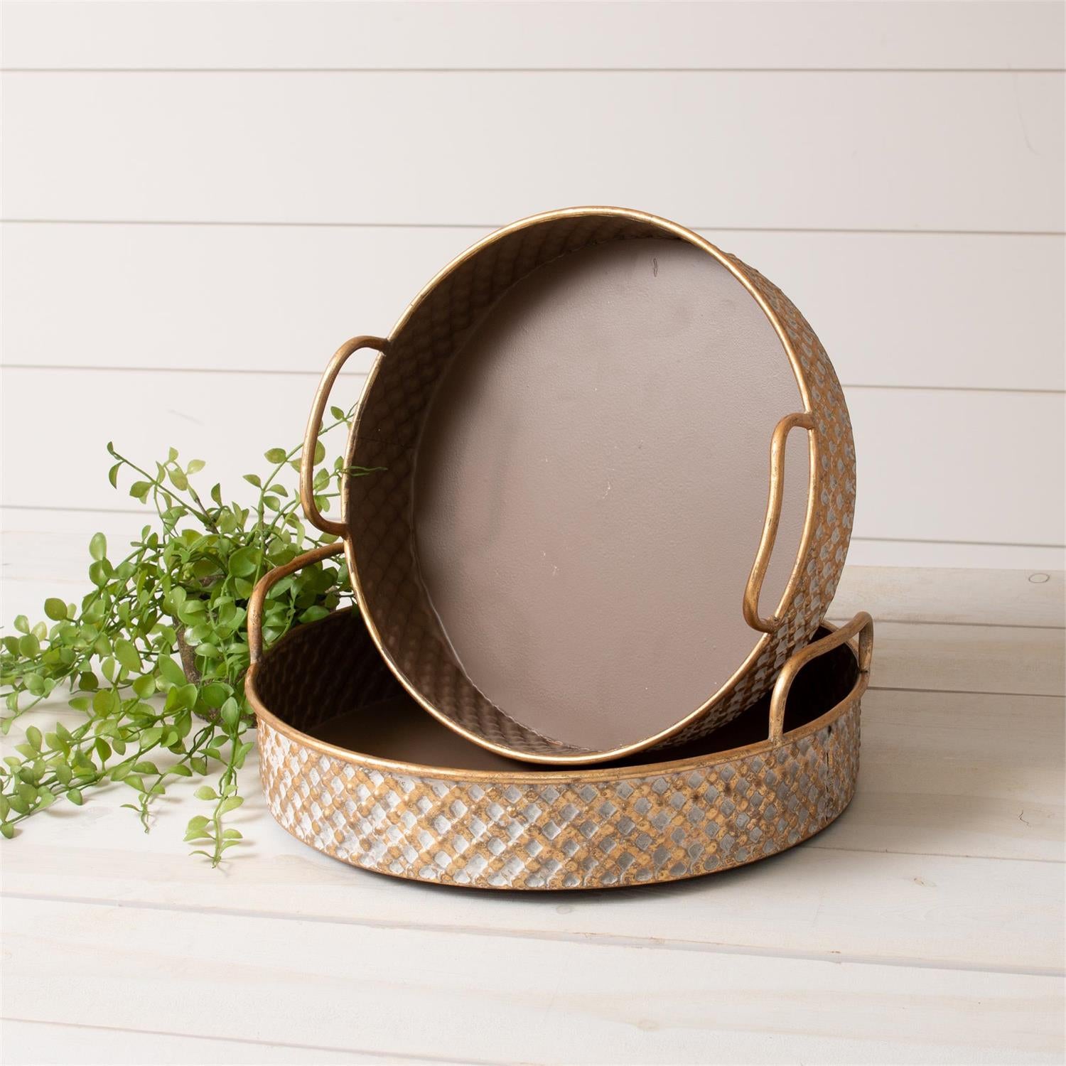 Trays - Embossed Lattice White And Gold